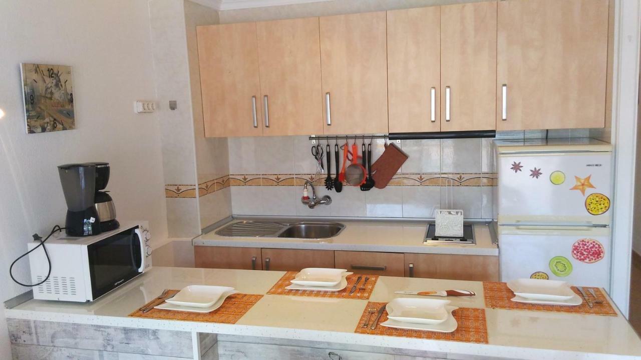Appartement Aircon Pool View Nr Yumbo *